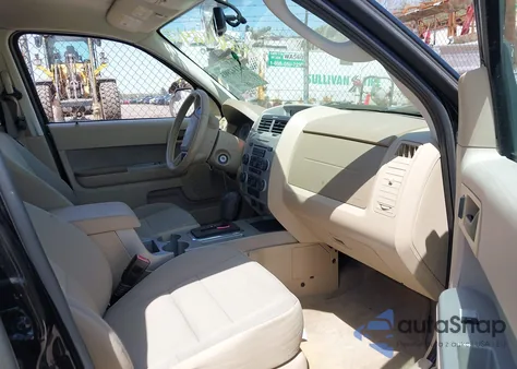 2011 Ford Escape Xlt из США, поврежденный, VIN 1FMCU0DG2BKA59983